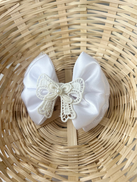 Glitzy bow clip 4”