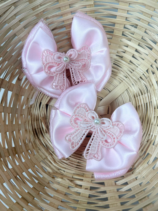 Glitzy bow piggies 4”